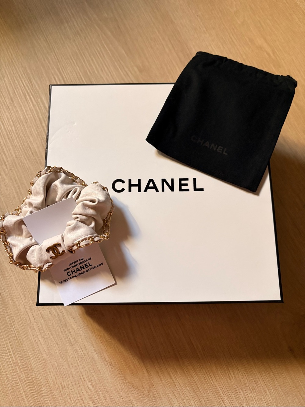 AUTHENTIC CHANEL GIFT BOX SET HAIR TIE SCRUNCHIE DRAWSTRING BAG